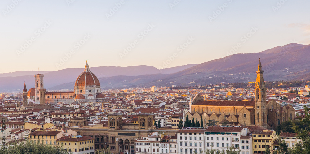 Obraz premium Florence, Italy, skyline at sunset, showcasing the Cathedral of Santa Maria del Fiore - Duomo - and Santa Croce basilica
