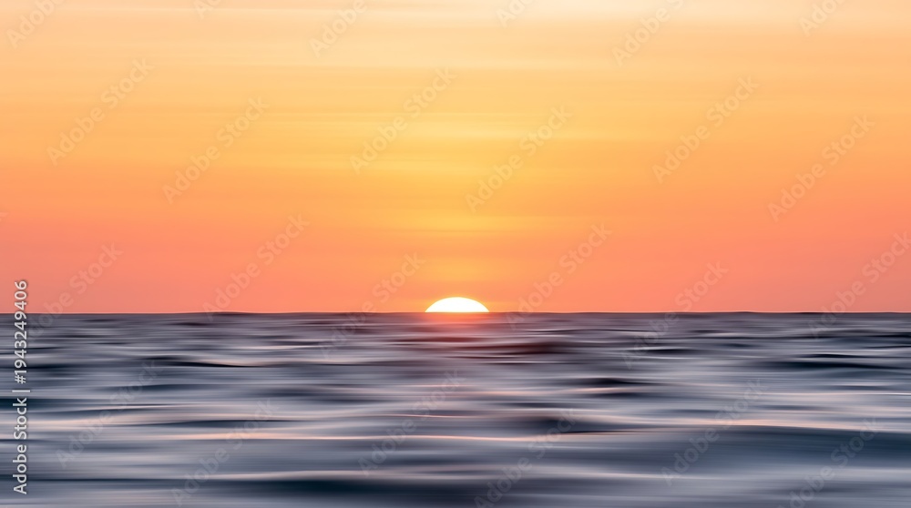 Obraz premium Peaceful Blurred Sea Sunset Scene with Subtle Texture and Professional Quality