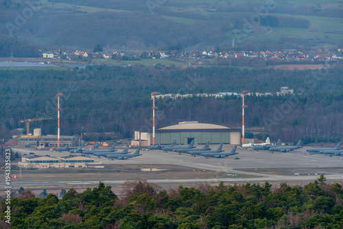 Cuadro en lienzo Ramstein Airbase with planes
