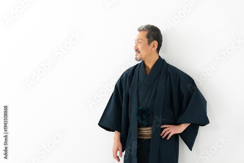 着物を着た男性