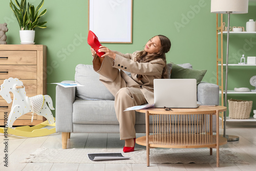 Cute teenage businesswoman ...