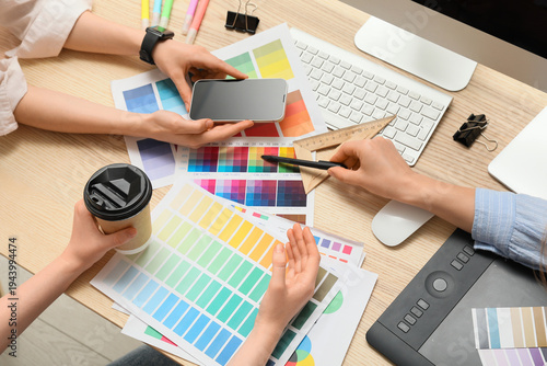 Team of female designers wo...