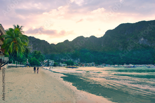 Tableau sur toile PALAWAN, PHILIPPINES - DECEMBER 21, 2023: Tropical islands  in El Nido on Palawan Island in the Philippines