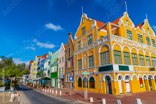 Foto A view from the start of the Handelskade in the Punda District of Willemstad, Cu