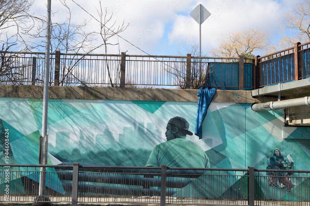 Obraz premium aqua green mural Jones Av underpass, between Gerrard St E and Boultbee Av, completed Sept 2019, 