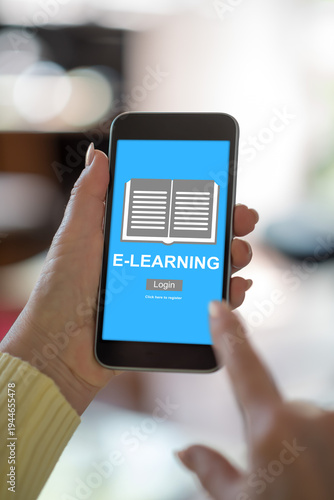 E-learning concept on a smartphone