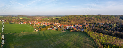 Tableau sur toile Luftbildaufnahme Güntersberge im Harz Selketal