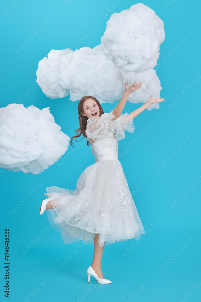 Fototapeta premium Floating Dream Girl