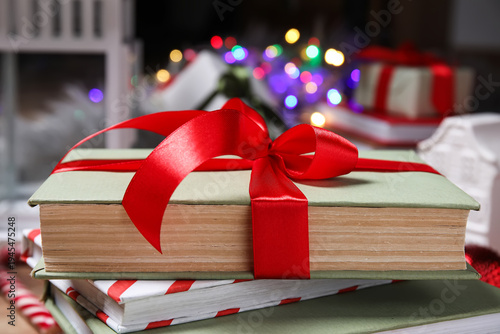 Books with Christmas decor ...