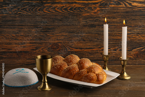 Traditional challah bread w...