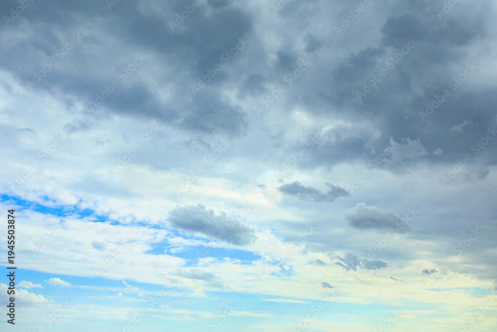 Obraz premium Beautiful view of stormy sky with rainy clouds as background