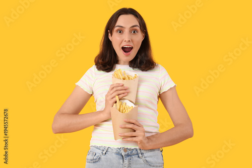 Shocked young woman with fr...
