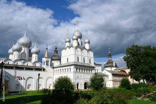 Schilderij op canvas Church of the Resurrection of Christ of the 17th century in the Kremlin in Rosto
