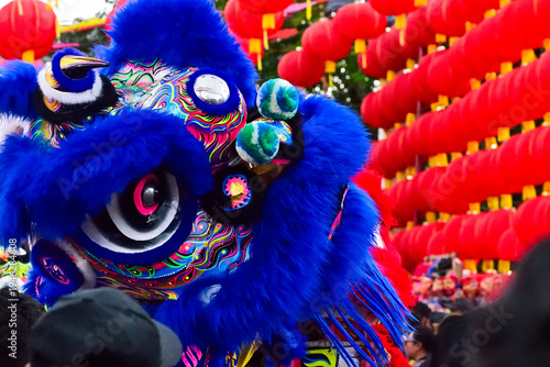 Bild auf Leinwand Close up view of a Chinese lion dance performance