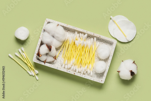 Tray with cotton swabs, bal...