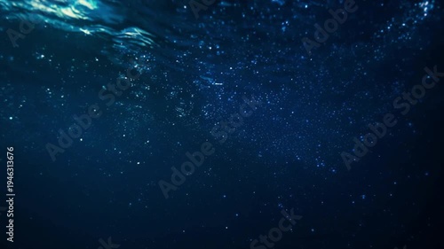 揺らぐ水面を下から見上げるアンビエント背景