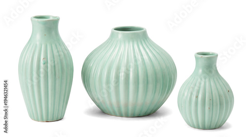 Φωτογραφία Three elegant antique celadon green fluted ceramic vases, isolated on a transparent background