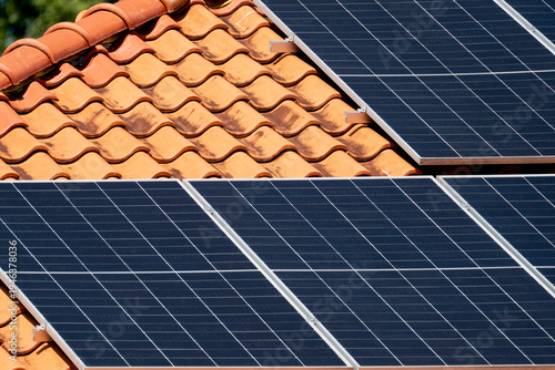 Foto Photovoltaic - Electricity generation with solar panels on the roof