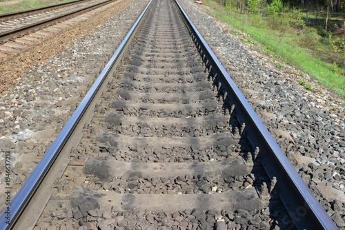 Foto a close up of Railway Tracks Stretching into the Distance