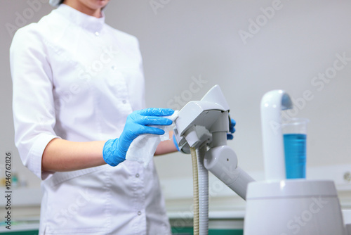 Φωτογραφία Cleaning procedure in modern dental clinic after receiving patient