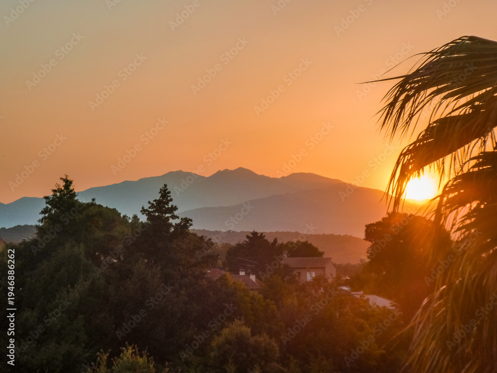 Fototapeta premium sunset in the mountains