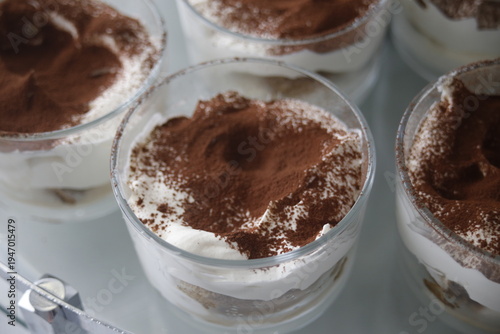 Dessert mi Schoko in Glas