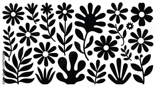 Black and white floral pattern featuring stylized flowers and leaves.