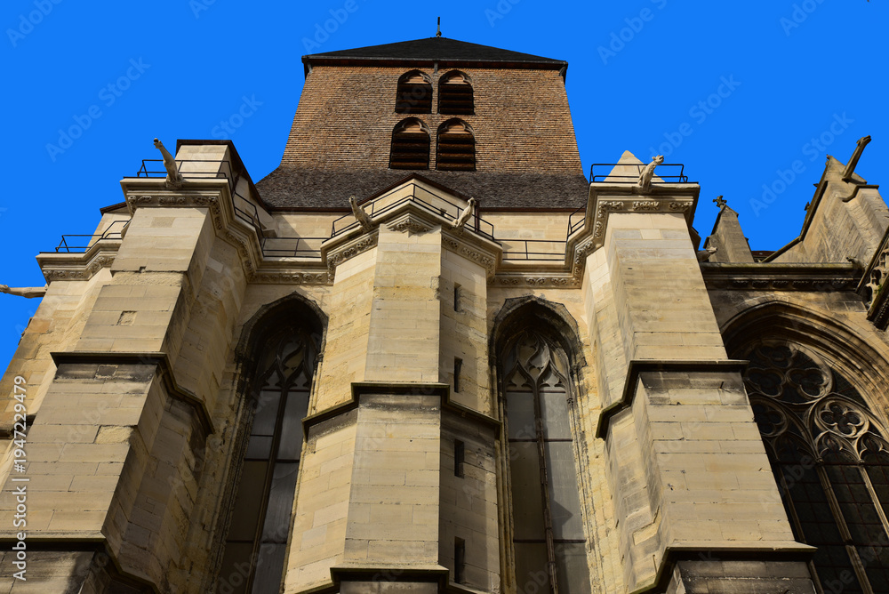 Fototapeta premium Contreforts et tour carrée de la cathédrale de Meaux. France