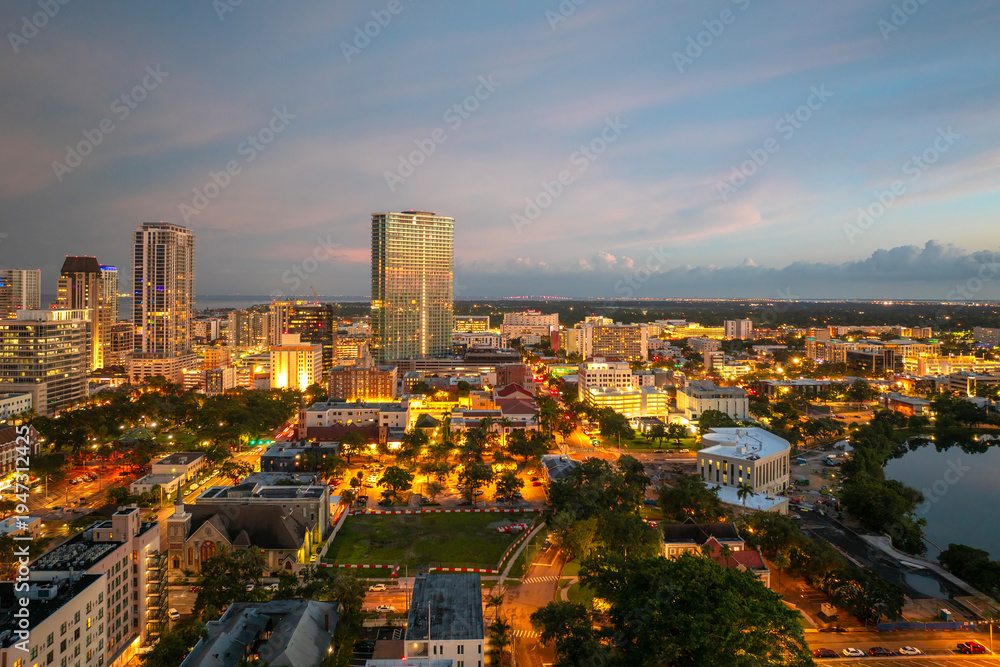 Obraz premium St. Petersburg downtown skyline in Florida, USA. Mid-rise and high-rise buildings in American coastal city.