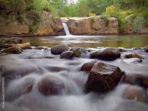 Arroyo de montaña en la provincia de Soria