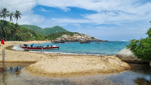 Praia no Caribe colombiano