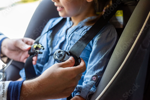 Tableau sur toile Child safety car seat installation