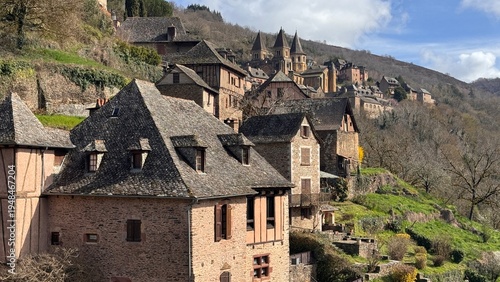Fotografía Medieval village of Conques with Sainte Foy Abbey, Aveyron, Occitanie, France
