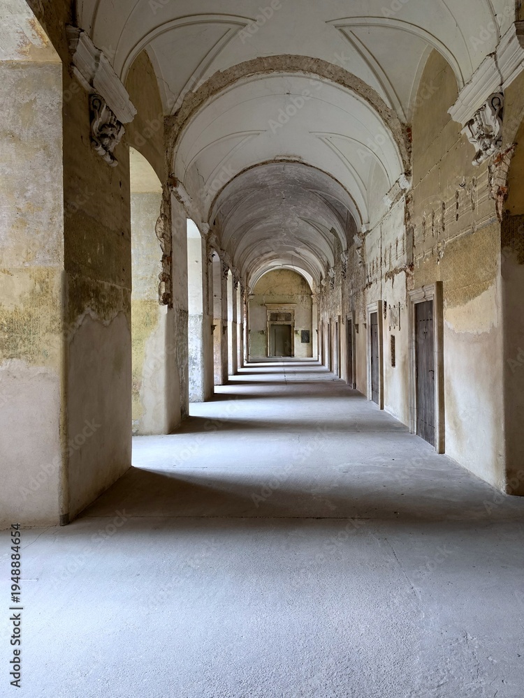 Obraz premium Long Vaulted Corridor in Ancient Cistercian Abbey