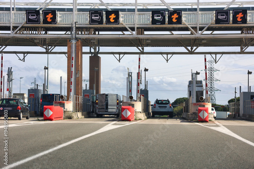 Gare péage autoroute en Occitanie, France