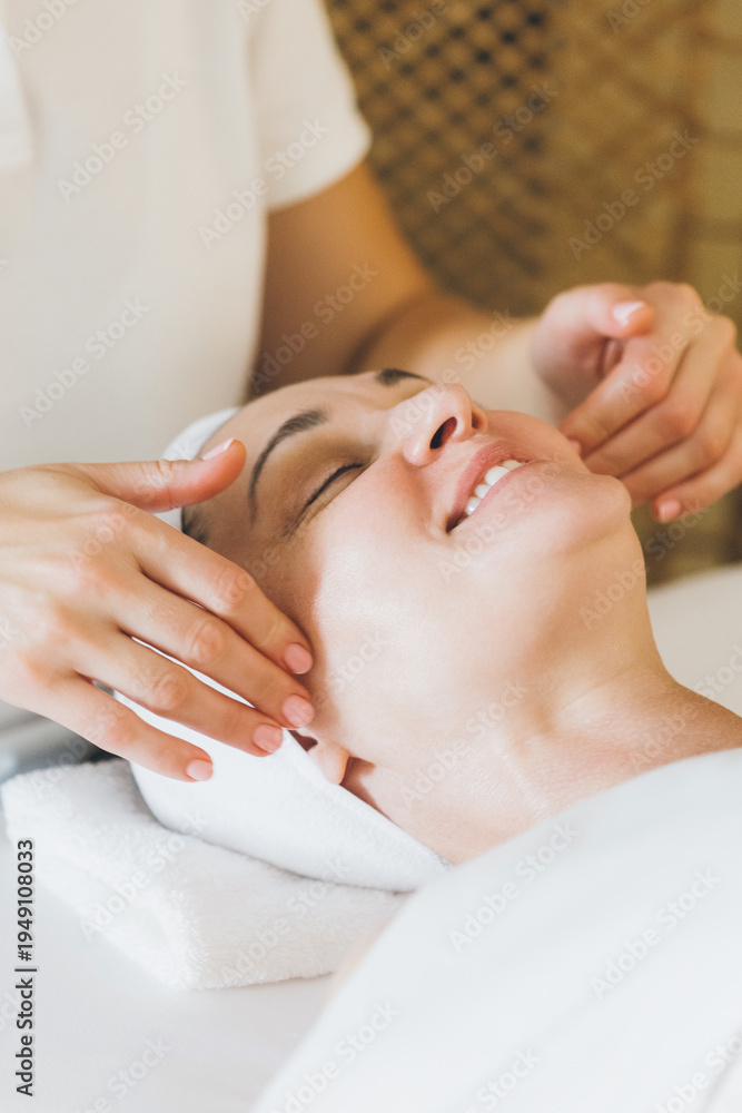 Fototapeta premium facial massage
