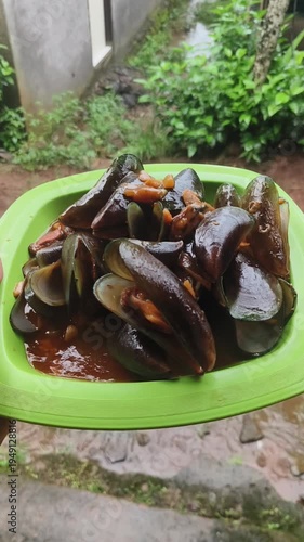 Processed green mussels
