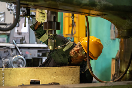Bilde på lerret Machining action by skilled worker industrial facility manufacturing process wor
