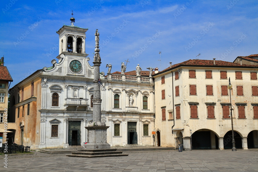 Obraz premium Historic European Town Square Clock Tower, Udine, Italy