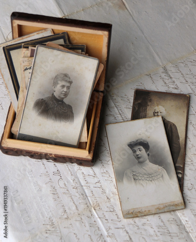 COLLEZIONE DI FOTOGRAFIE ANTICHE