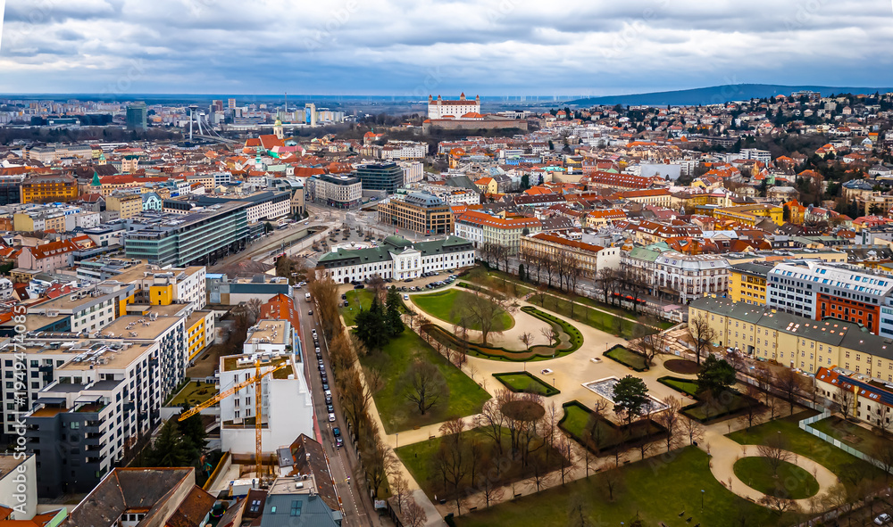Obraz premium Presidential Palace Bratislava aerial view of gardens and city blocks