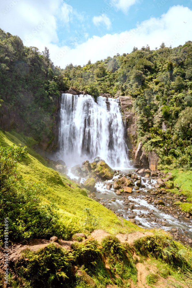 Fototapeta premium Marokopa falls in the north island of New Zealand near waitomo