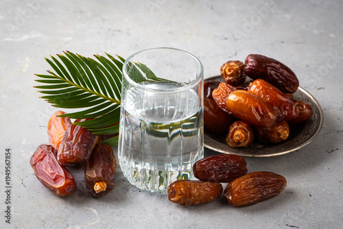 Dried date fruit in the pla...