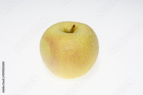 Wallpaper Mural 黄色いりんご きみと　青森県産 Torontodigital.ca