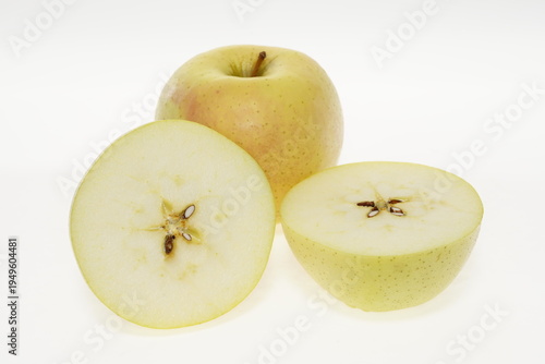 Wallpaper Mural 黄色いりんご きみと　青森県産 Torontodigital.ca