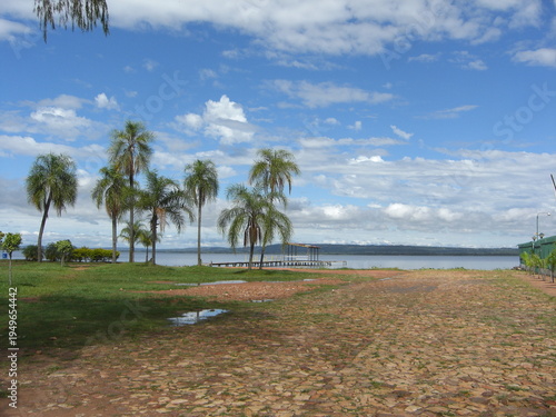 Foto On the lakeshore of Lake Ypacarai
