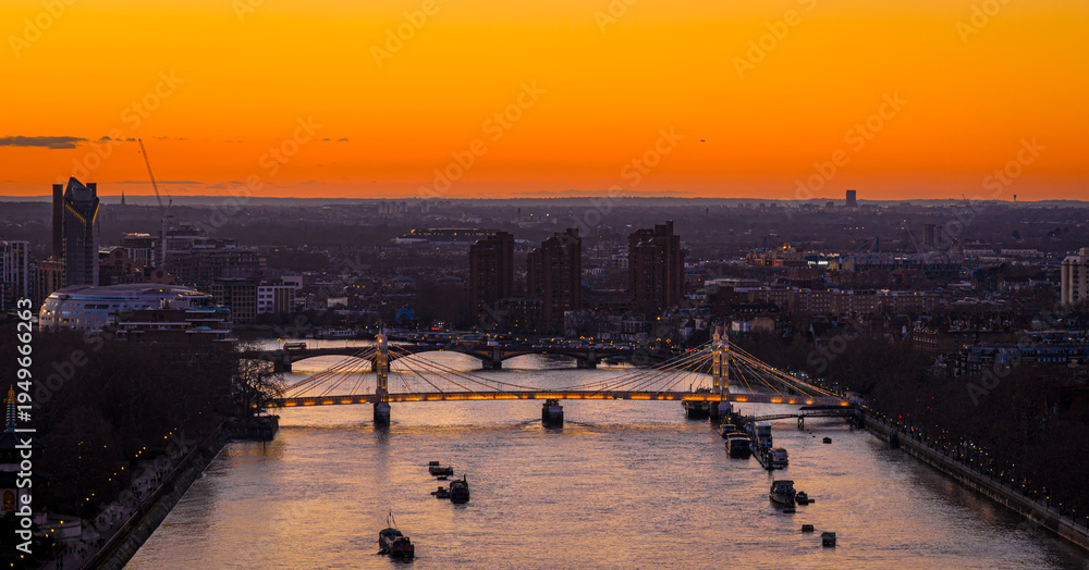 Fototapeta premium Albert Bridge panoramic view over River Thames at sunset, Chelsea London UK