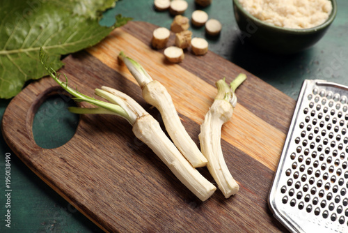 Bowl of horseradish sauce w...