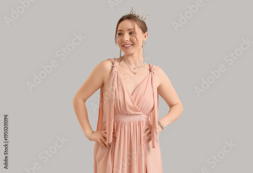 Beautiful young woman in pr...