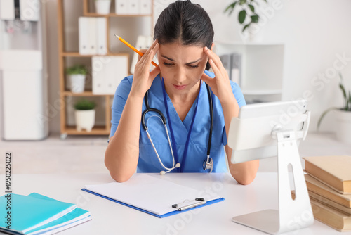 Stressed female medical stu...